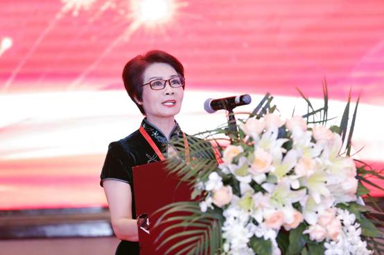 上海青田商会第四届监事会主席芦爱芬